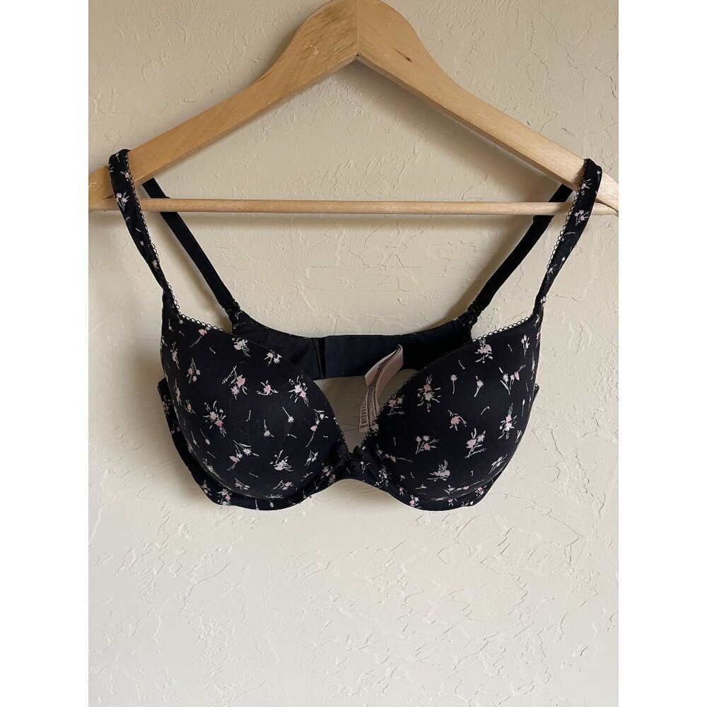 Victoria's Secret 34DD Black Floral Push-Up Bra Lace Trim Underwire